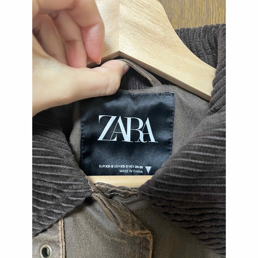 ZARA - ZARA ワックスエフェクトトレンチコートの通販 by R&Y ZARA - ZARA ワックスエフェクトトレンチコートの通販 by R&Y