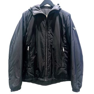 PRADA - 極美品⭐️PRADA 三角ロゴ ナイロンパーカー グリーン PRADA - 極美品⭐️PRADA 三角ロゴ ナイロンパーカー グリーン