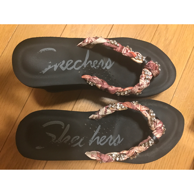 SKECHERS(スケッチャーズ)の厚底ビーチサンダル レディースの靴/シューズ(ビーチサンダル)の商品写真