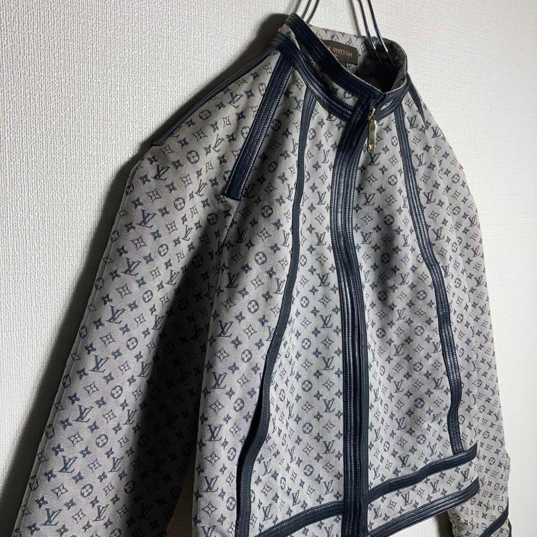 LOUIS VUITTON(ルイヴィトン)の【正規品/鑑定済】LOUIS VUITTON ジャケット モノグラム 総柄 36 レディースのジャケット/アウター(その他)の商品写真
