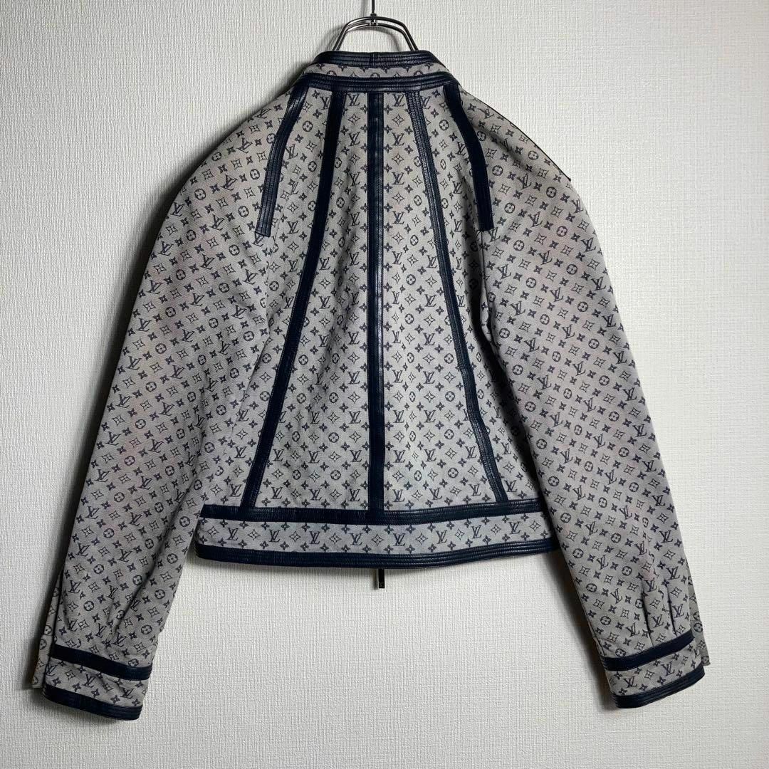 LOUIS VUITTON(ルイヴィトン)の【正規品/鑑定済】LOUIS VUITTON ジャケット モノグラム 総柄 36 レディースのジャケット/アウター(その他)の商品写真
