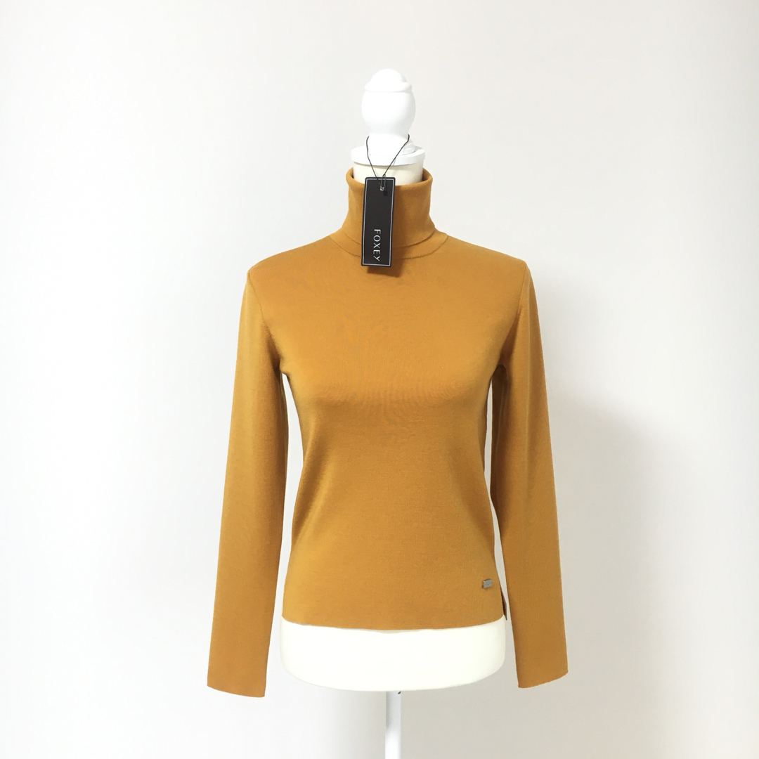 新品タグつきFOXEY フォクシー ニットトップス 新品タグつきFOXEY フォクシー ニットトップス