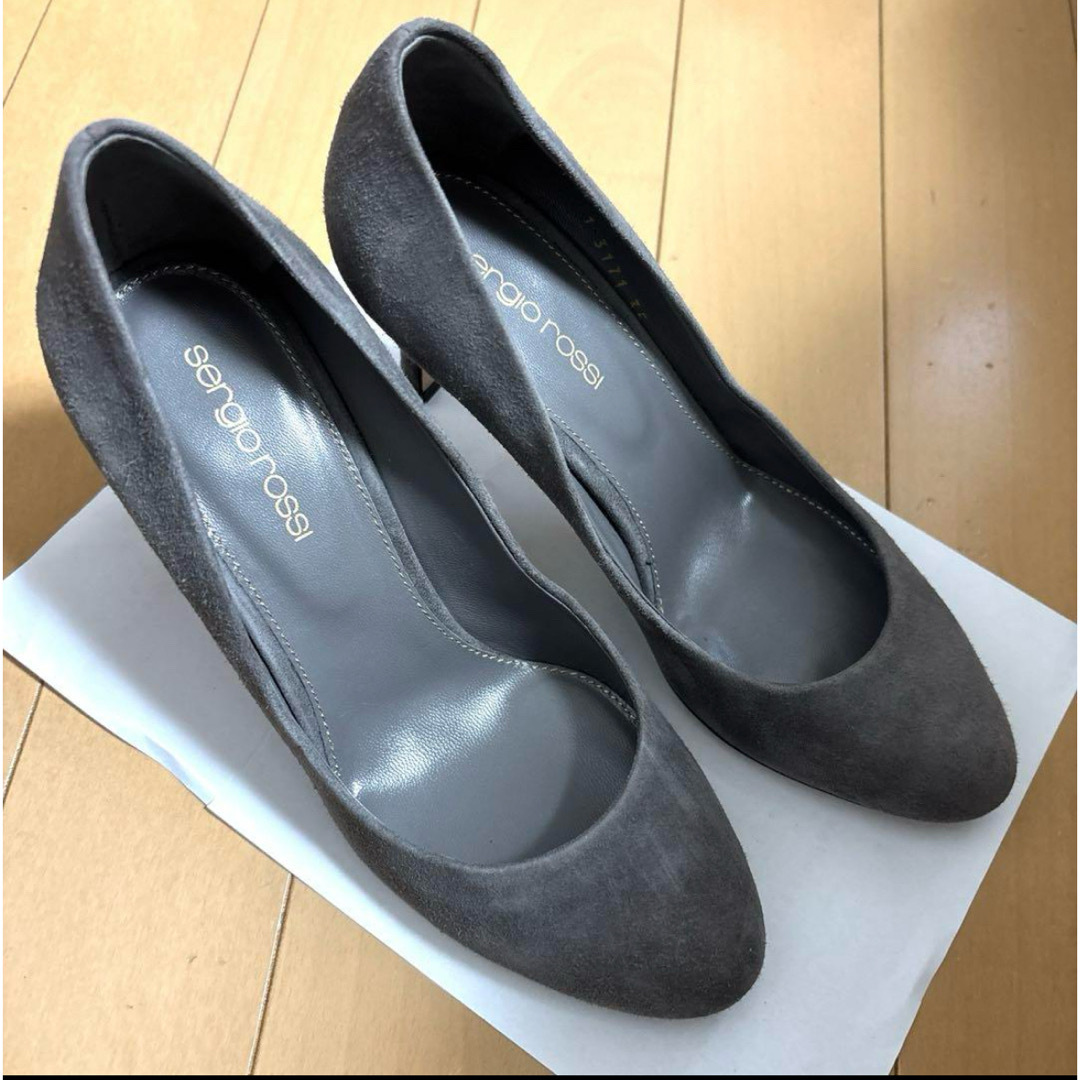 美品セルジオロッシパンプス35 グレーハイヒール22.5 ビーズ 美品セルジオロッシパンプス35 グレーハイヒール22.5 ビーズ