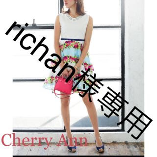 チェリーアン(cherry Ann)の新品未使用❤️Cherry Annリュクスビジューフラワーワンピース (ひざ丈ワンピース)