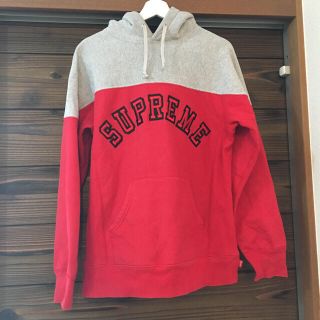 シュプリーム(Supreme)のSUPREME アーチロゴパーカー(パーカー)