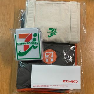 2025年セブンイレブンオリジナル福袋　グッズセット　電子クーポンなし(ノベルティグッズ)