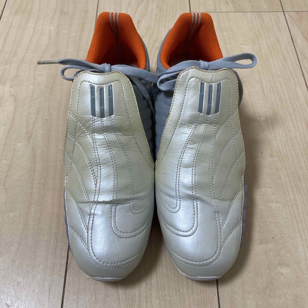 レア】アディダス 初代 F50 サッカートレーニングシューズ 27cm 白 レア】アディダス 初代 F50 サッカートレーニングシューズ 27cm 白