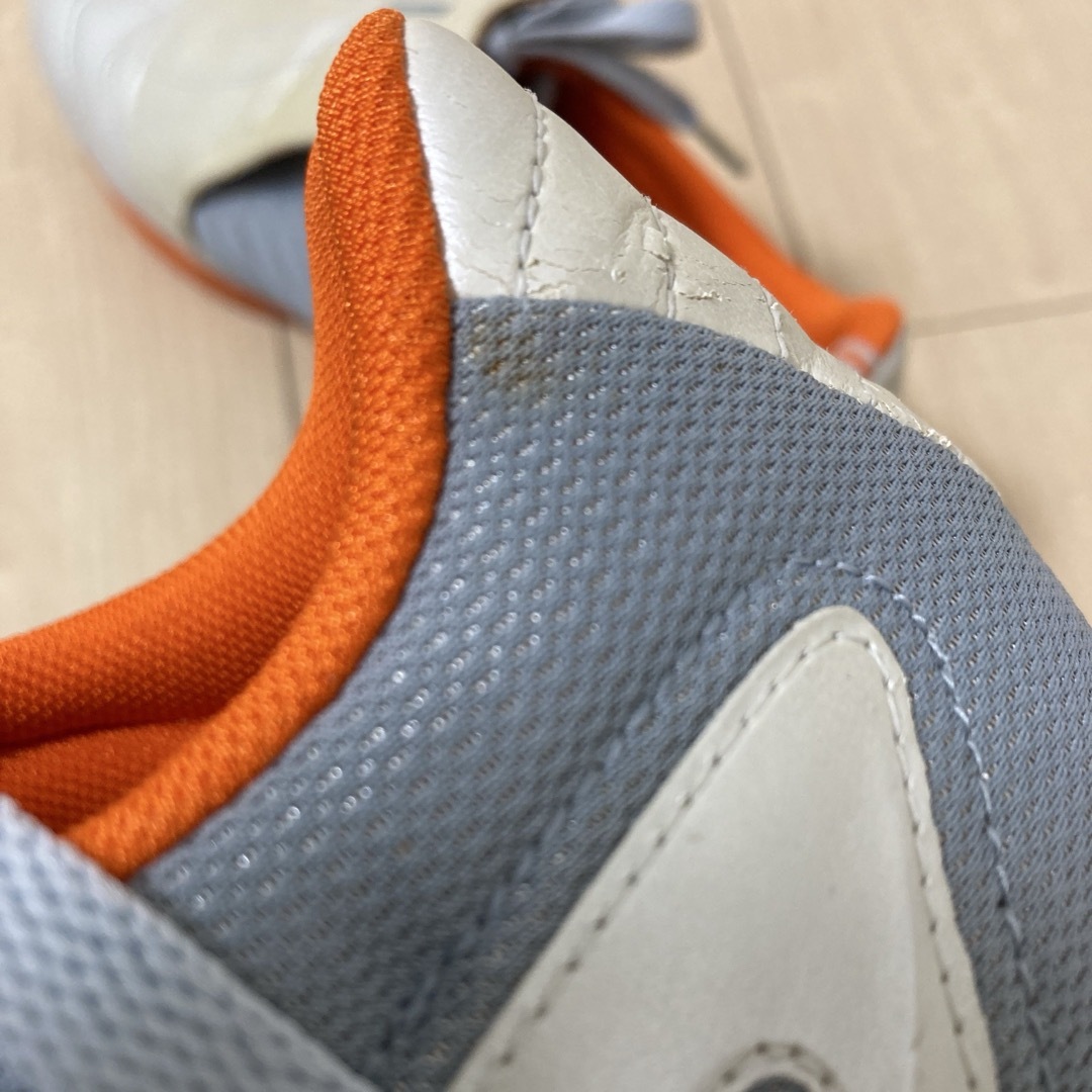 レア】アディダス 初代 F50 サッカートレーニングシューズ 27cm 白 レア】アディダス 初代 F50 サッカートレーニングシューズ 27cm 白