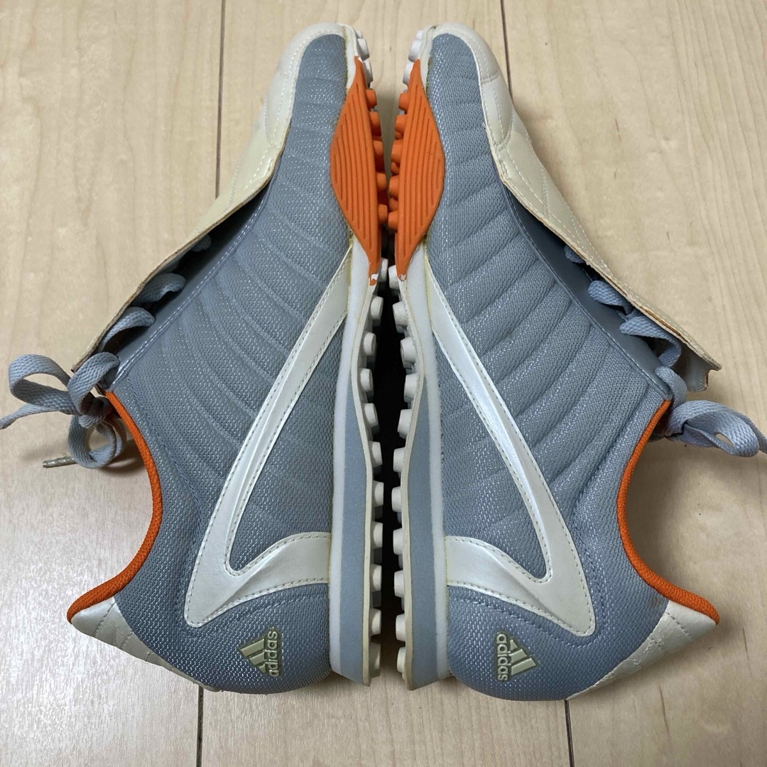レア】アディダス 初代 F50 サッカートレーニングシューズ 27cm 白 レア】アディダス 初代 F50 サッカートレーニングシューズ 27cm 白