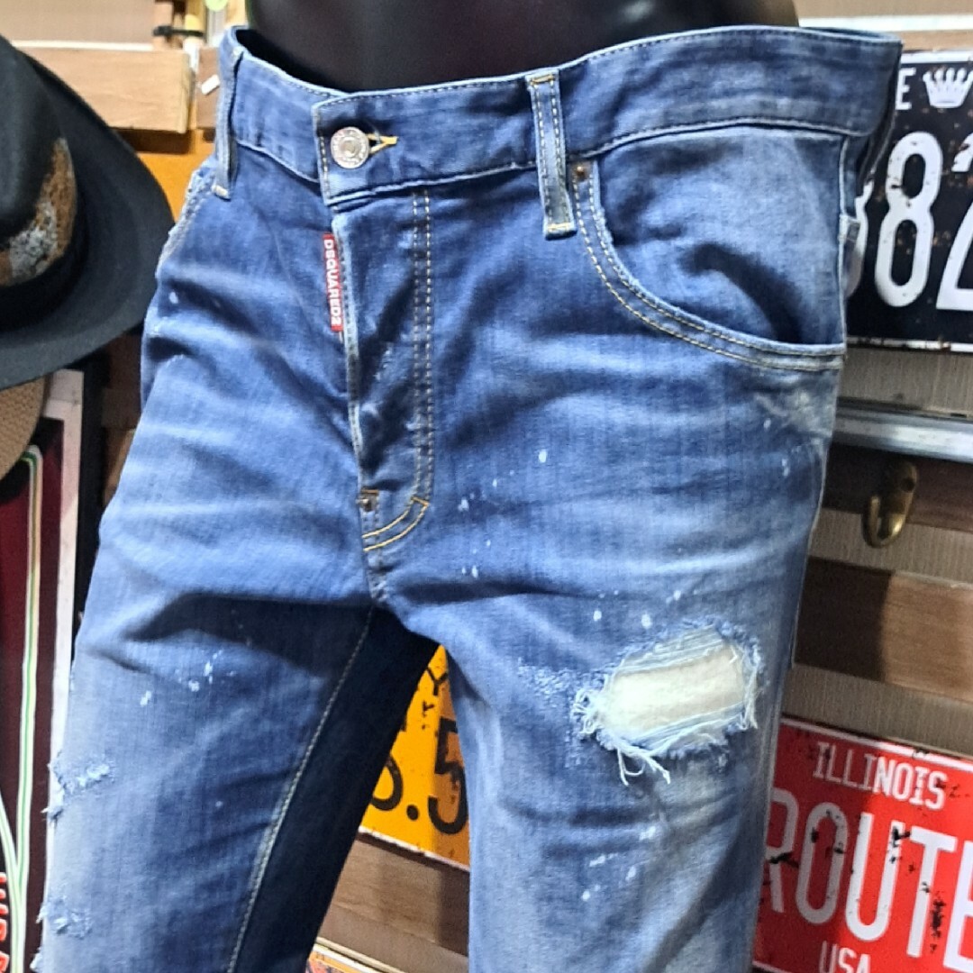 DSQUARED2 - 定価8.8万 Dsquared2 Skater Jean ニーパッチ DSQUARED2 - 定価8.8万 Dsquared2 Skater Jean ニーパッチ