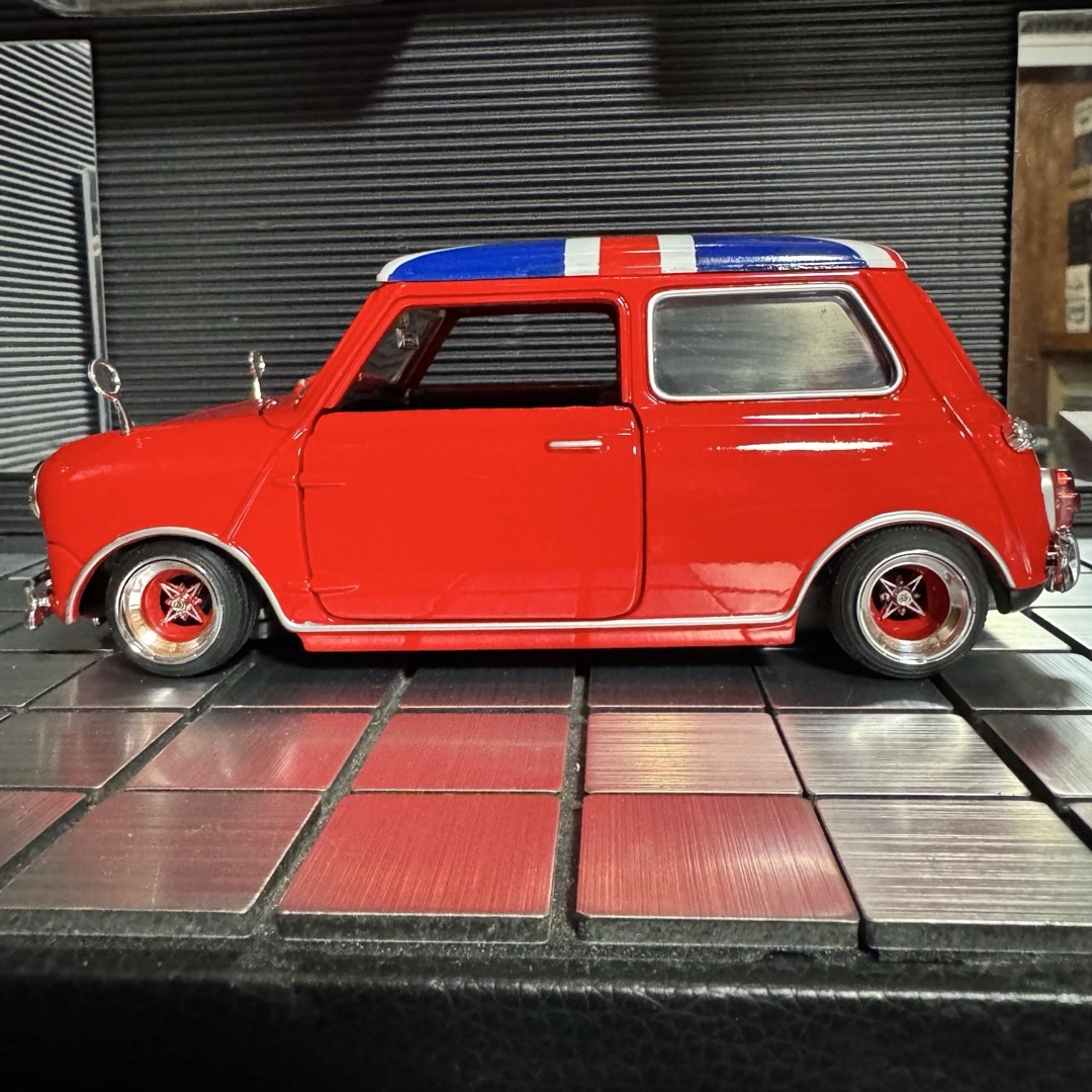 1/18 ミニカー MOTOR MAX ミニクーパー(カスタム仕様) 1/18 ミニカー MOTOR MAX ミニクーパー(カスタム仕様)
