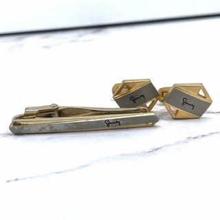GIVENCHY(ネクタイピン)のフリマアイテム一覧 GIVENCHY(ネクタイピン)のフリマアイテム一覧