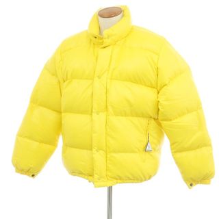 MONCLER(ダウンジャケット ・ イエロー/黄色系)のフリマ MONCLER(ダウンジャケット ・ イエロー/黄色系)のフリマ