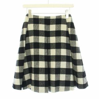 FOXEY(ひざ丈スカート ・ ホワイト/白色系)のフリマアイテム一覧 FOXEY(ひざ丈スカート ・ ホワイト/白色系)のフリマアイテム一覧