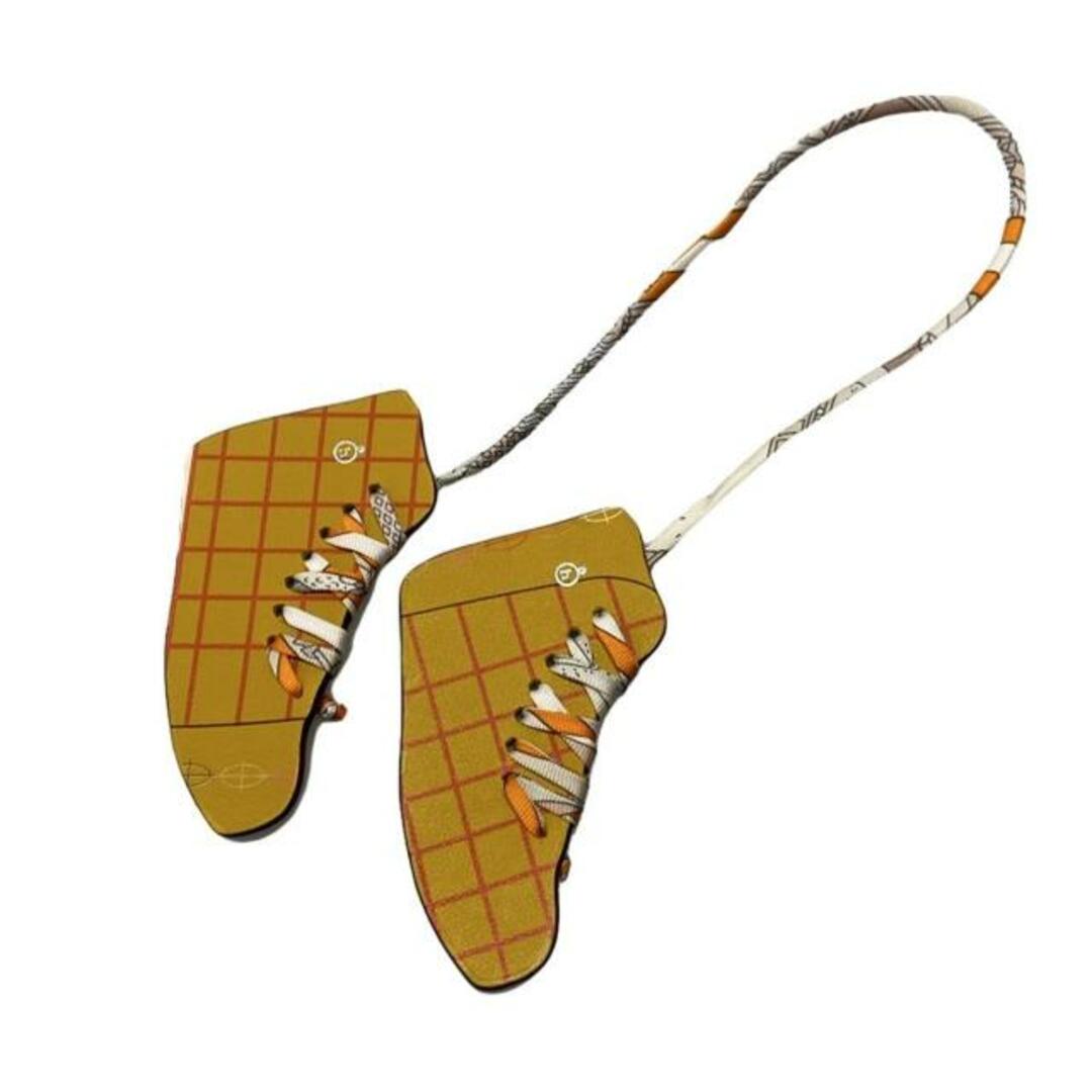 HERMES - HERMES(エルメス) キーホルダー(チャーム) Petit H プティ アッシュ オレンジ×レッド×マルチ スニーカー シルク