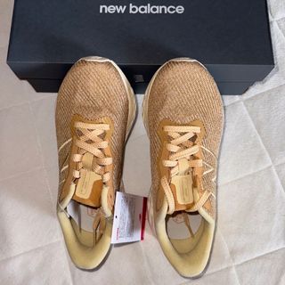New Balance(スニーカー ・ ゴールド/金色系)のフリマアイテム一覧 New Balance(スニーカー ・ ゴールド/金色系)のフリマアイテム一覧