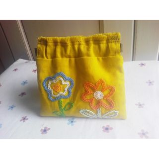 切りっぱなしバネ口ポーチ(2輪のお花)(ポーチ)