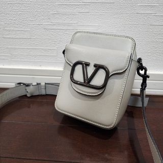 valentino garavani - 未使用 ヴァレンティノ オオハシ柄 長袖 valentino garavani - 未使用 ヴァレンティノ オオハシ柄 長袖