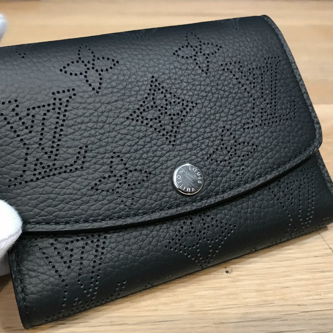 LOUIS VUITTON - 新品同様 ルイヴィトン 現行 マヒナ LOUIS VUITTON - 新品同様 ルイヴィトン 現行 マヒナ