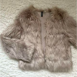H&M(毛皮/ファーコート)のフリマアイテム一覧 H&M(毛皮/ファーコート)のフリマアイテム一覧