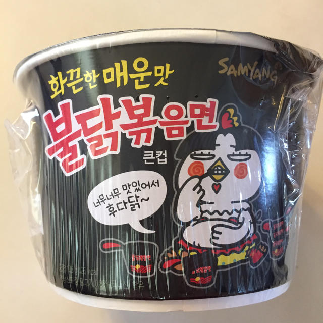 saya様専用ページ  韓国の激辛炒【プルダック】 食品/飲料/酒の加工食品(インスタント食品)の商品写真