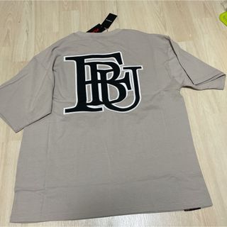 FUBU - 【リンガーネック、ビッグ刺繍ロゴ】FUBUスウェット古着 FUBU - 【リンガーネック、ビッグ刺繍ロゴ】FUBUスウェット古着