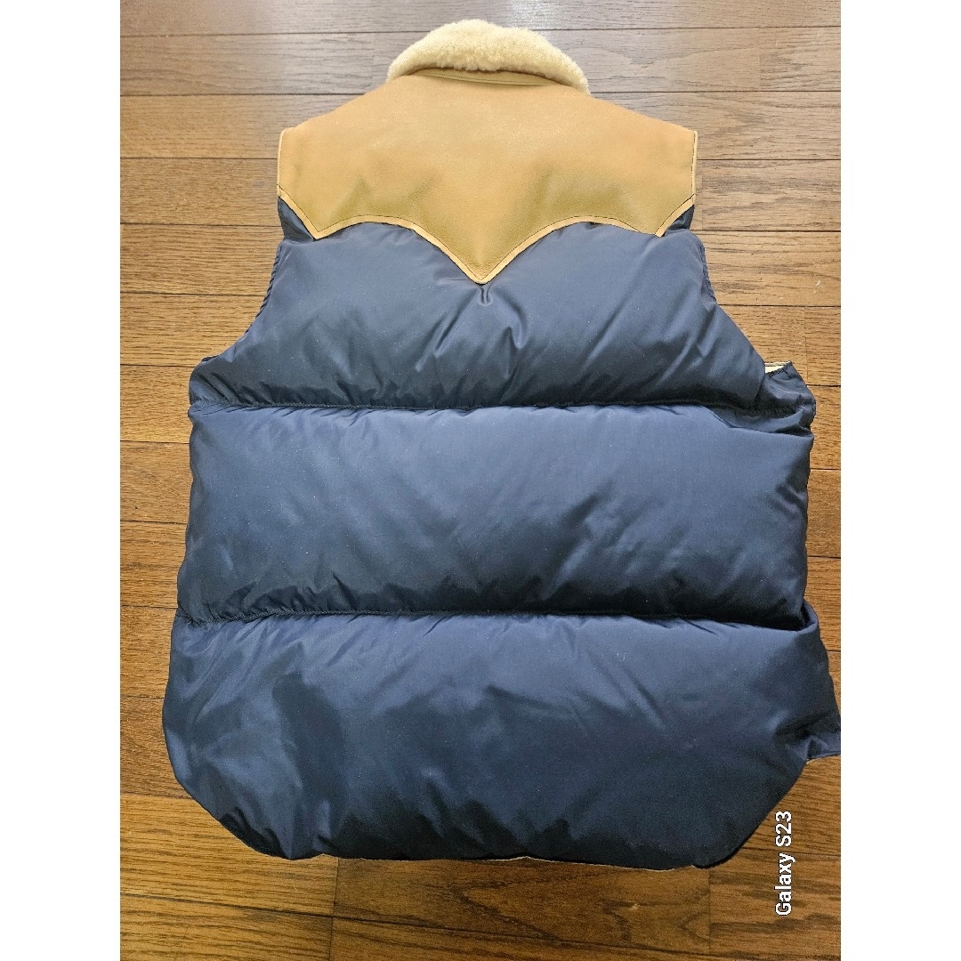 ロッキーマウンテンダウンベスト38新品未使用美品ふかふか ロッキーマウンテンダウンベスト38新品未使用美品ふかふか