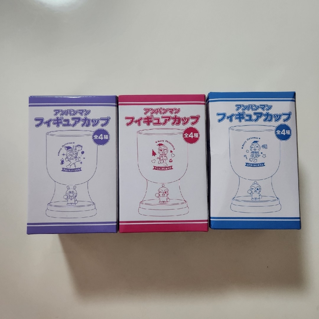 アンパンマン(アンパンマン)の新品未使用未開封 アンパンマン フィギュアカップ 3個セット インテリア/住まい/日用品のキッチン/食器(グラス/カップ)の商品写真