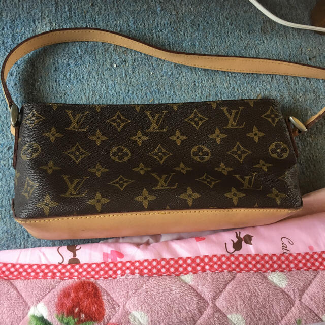 LOUIS VUITTON(ルイヴィトン)のビィトンのバック レディースのバッグ(ショルダーバッグ)の商品写真