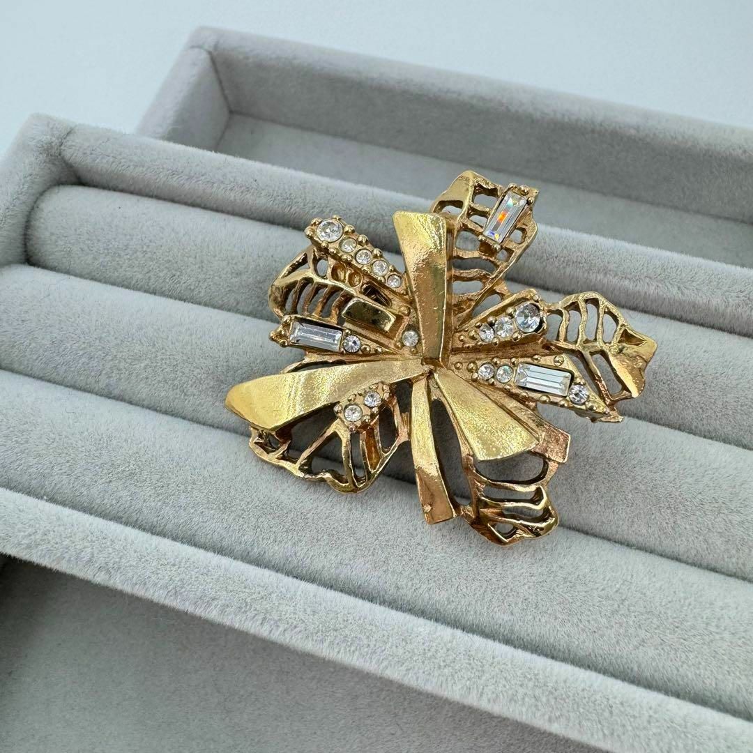 ヴィンテージ】christian lacroix ブローチ ゴールド ストーン ヴィンテージ】christian lacroix ブローチ ゴールド ストーン