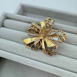Christian Lacroix(アクセサリー)のフリマアイテム一覧 Christian Lacroix(アクセサリー)のフリマアイテム一覧