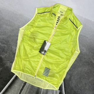 新品 Rapha 特別限定版 Men's Pro Team Gazetta Gilet Lサイズ 新品 Rapha 特別限定版 Men's Pro Team Gazetta Gilet Lサイズ