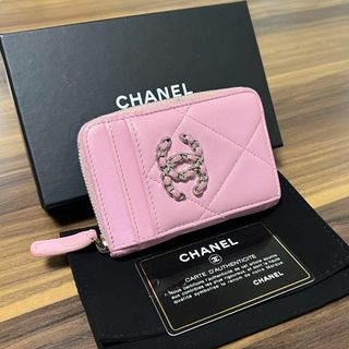 CHANEL - ⭐️美品⭐️シャネル CHANEL 19 財布 コインケース CHANEL - ⭐️美品⭐️シャネル CHANEL 19 財布 コインケース