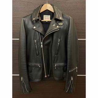 Lewis Leathers(レッド/赤色系)のフリマアイテム一覧 Lewis Leathers(レッド/赤色系)のフリマアイテム一覧