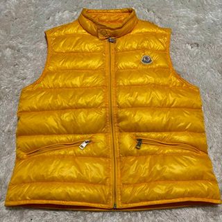 MONCLER(ダウンジャケット ・ イエロー/黄色系)のフリマ MONCLER(ダウンジャケット ・ イエロー/黄色系)のフリマ
