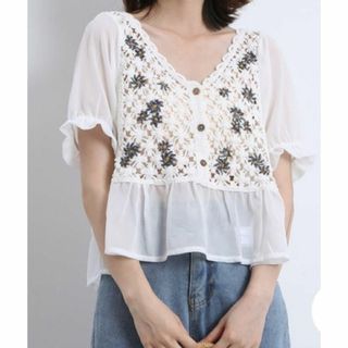 レディース　シフォン　トップス　かぎあみ　透け感　ホワイト　アイボリー　韓国　夏(シャツ/ブラウス(半袖/袖なし))
