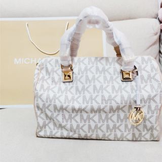 マイケルコース(Michael Kors)の新品！MICHAEL KORS ボストンバック♡ホワイト(ボストンバッグ)