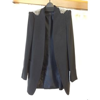 ザラ(ZARA)の★新品★ザラ ノーカラー スタッズJK   Sサイズ(ノーカラージャケット)