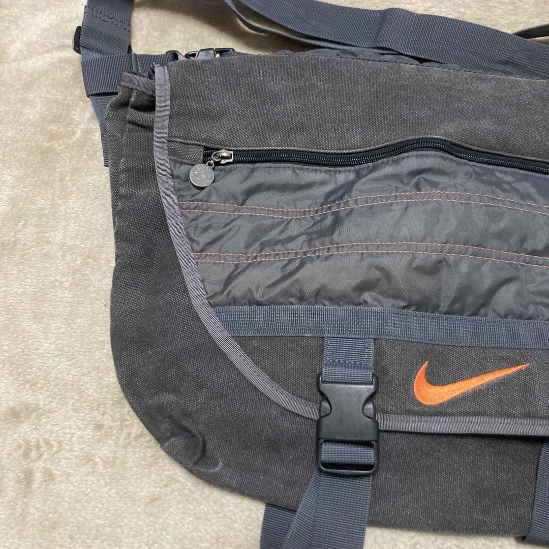 archive NIKE nylon messenger bag y2k メンズ - バッグ archive NIKE nylon messenger bag y2k メンズ - バッグ