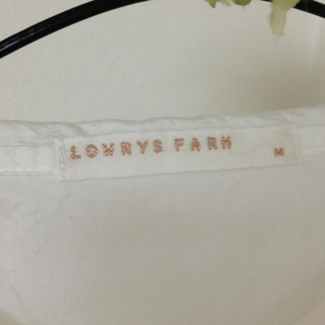 LOWRYS FARM(ローリーズファーム)のローリーズファームレースブラウス レディースのトップス(シャツ/ブラウス(半袖/袖なし))の商品写真