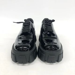 PRADA - スクエアトゥ ローファーの通販 by t's shop|プラダ PRADA - スクエアトゥ ローファーの通販 by t's shop|プラダ