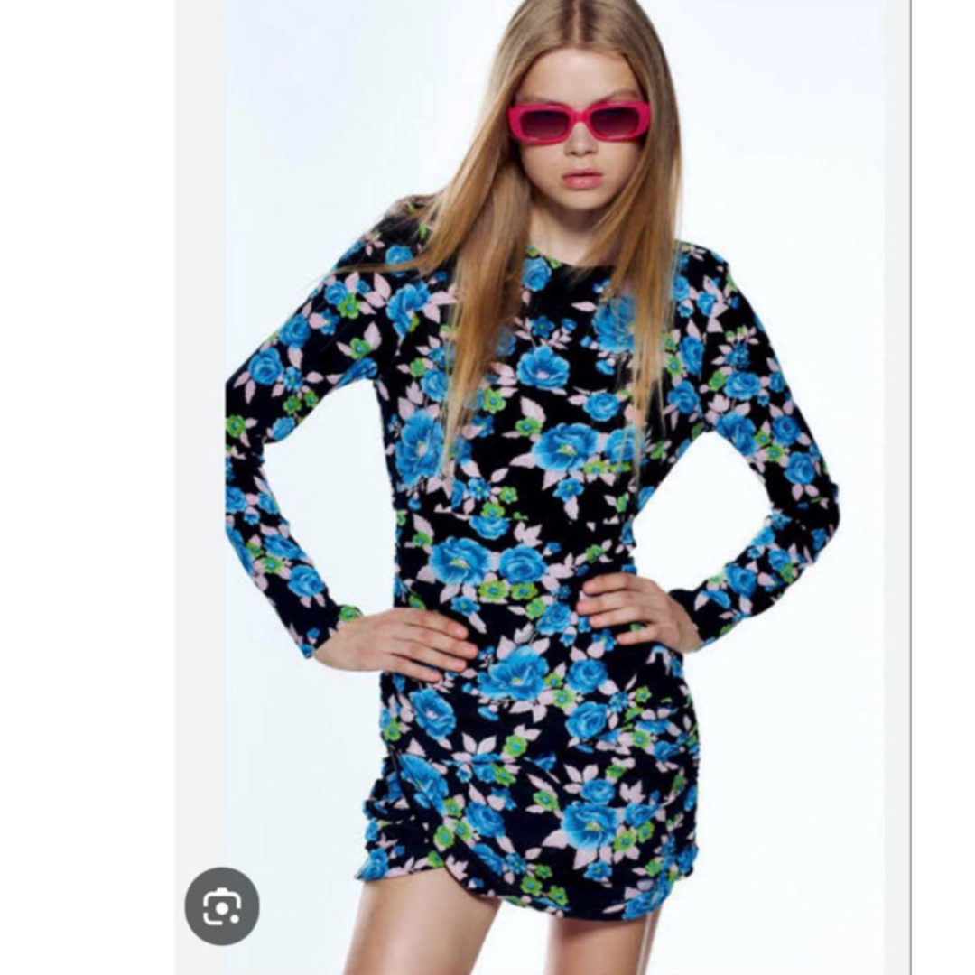 ZARA(ザラ)の ZARA  花柄ミニワンピースオープンバック新品未使用 レディースのワンピース(ひざ丈ワンピース)の商品写真