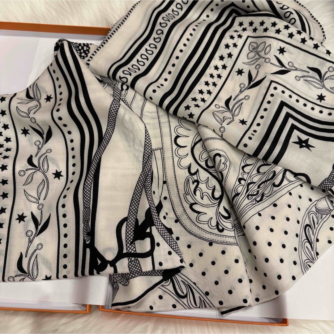 HERMES - 【新品未使用】カレジェアン カシミアシルク HERMES - 【新品未使用】カレジェアン カシミアシルク