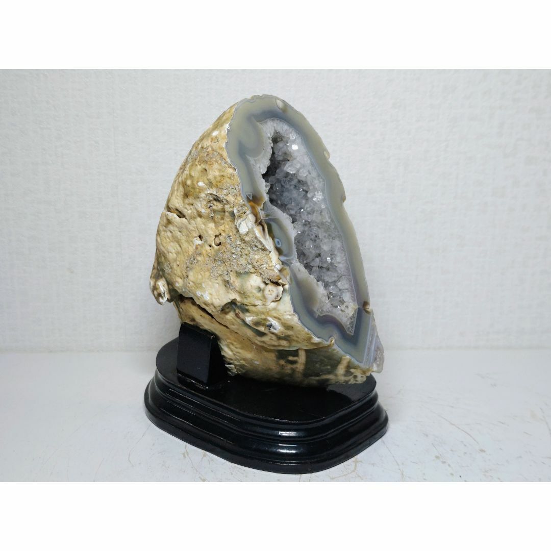 ジオード 1.6kg 瑪瑙 水晶 原石 鑑賞石 自然石 鉱石 誕生石 鉱物 水石