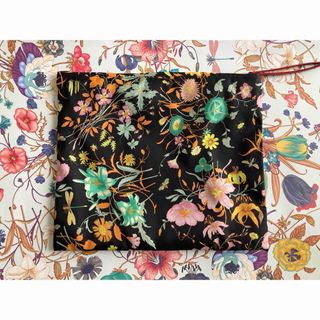 GUCCI(花柄 ・ ポーチ)のフリマアイテム一覧 GUCCI(花柄 ・ ポーチ)のフリマアイテム一覧