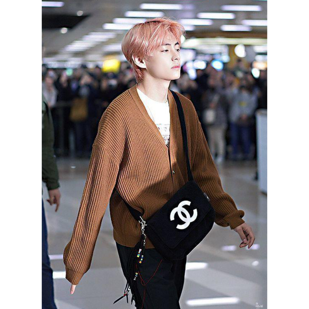新品未使用】CHANEL シャネル ショルダーバッグ ブラック×白ロゴ