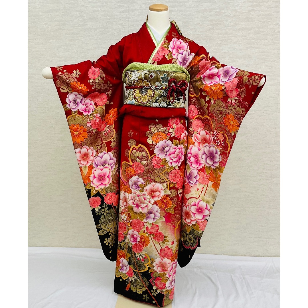 振袖　振袖フルセット　赤系　牡丹　桜　金彩　正絹