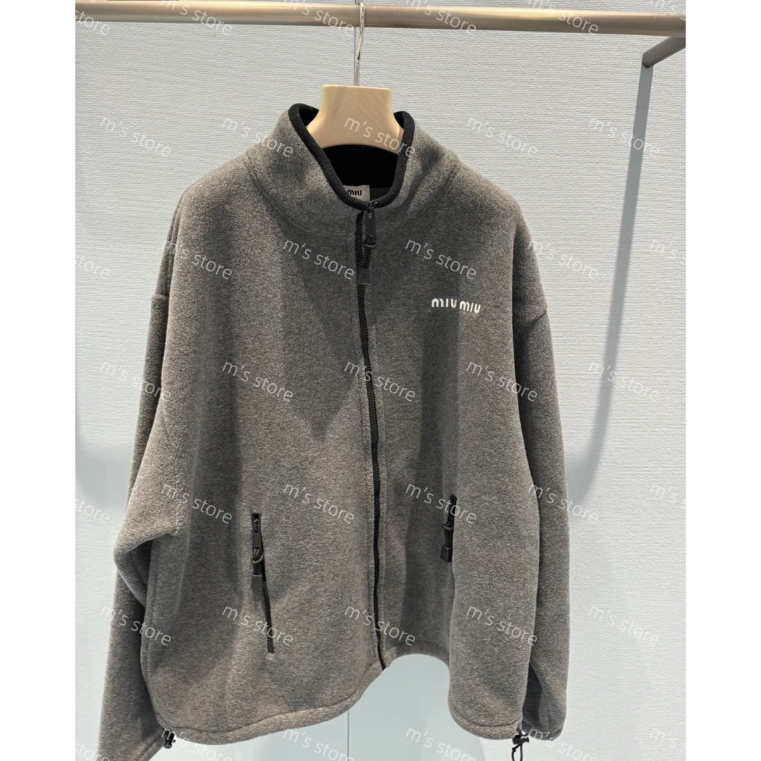 MIU MIU - 新品 本田翼着用 miumiu ミュウミュウ フリース MIU MIU - 新品 本田翼着用 miumiu ミュウミュウ フリース