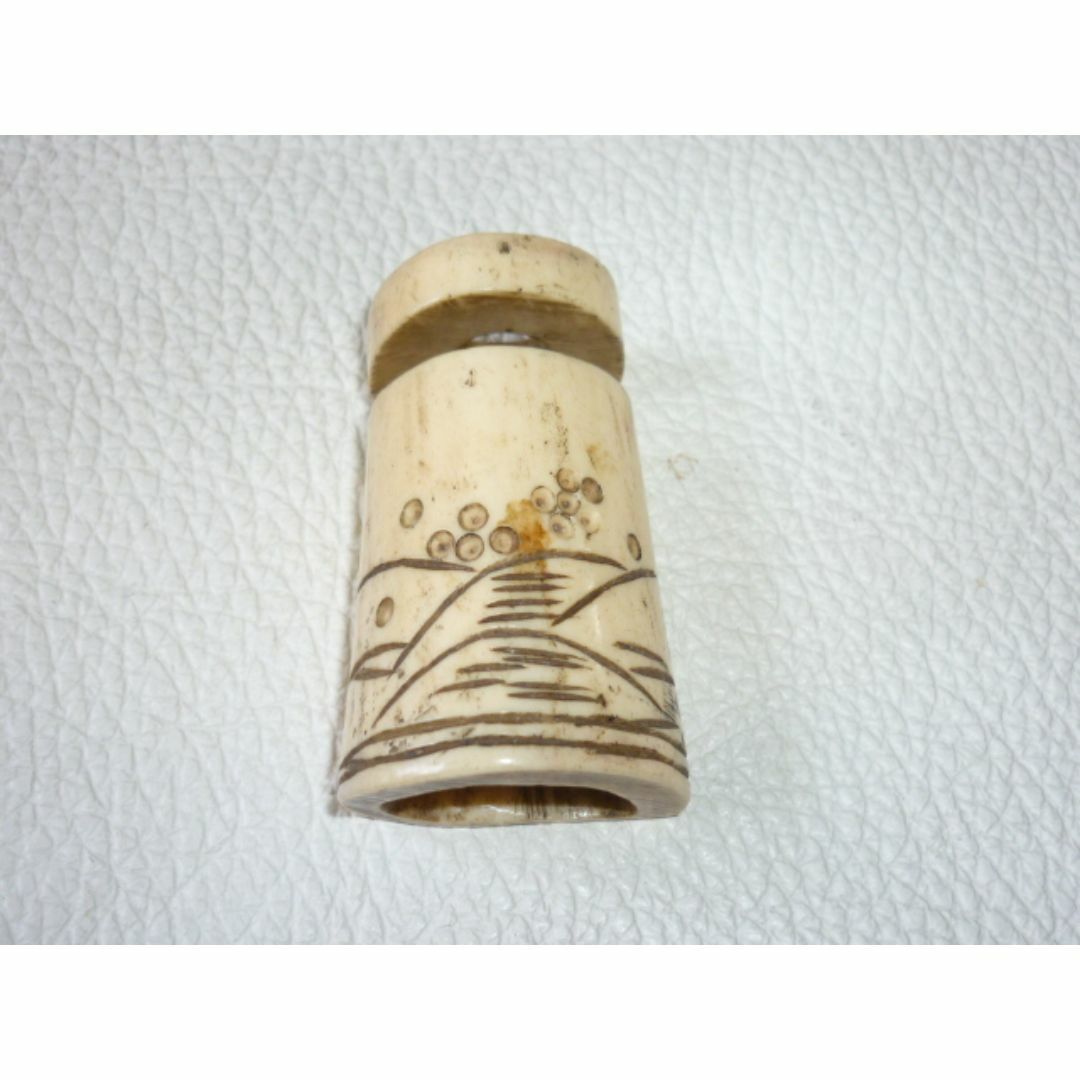 ◆希少 美品 1920年頃 大正時代!鹿の角 川の飛沫模様 根付け
