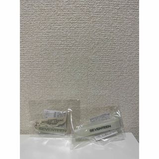 セブンティーン(SEVENTEEN)のSEVENTEEN right here アクリルキーホルダーとラバーバンド(アイドルグッズ)